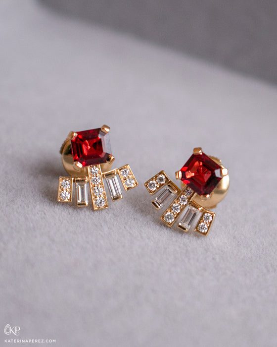 Boucles d'oreilles en or, spinelles rouges et diamants baguettes