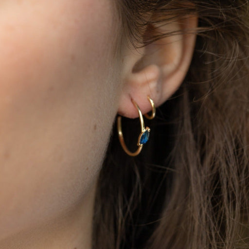 Boucles d'oreilles créoles en Or jaune et Saphir | Bijoux pour femme | La Ruée